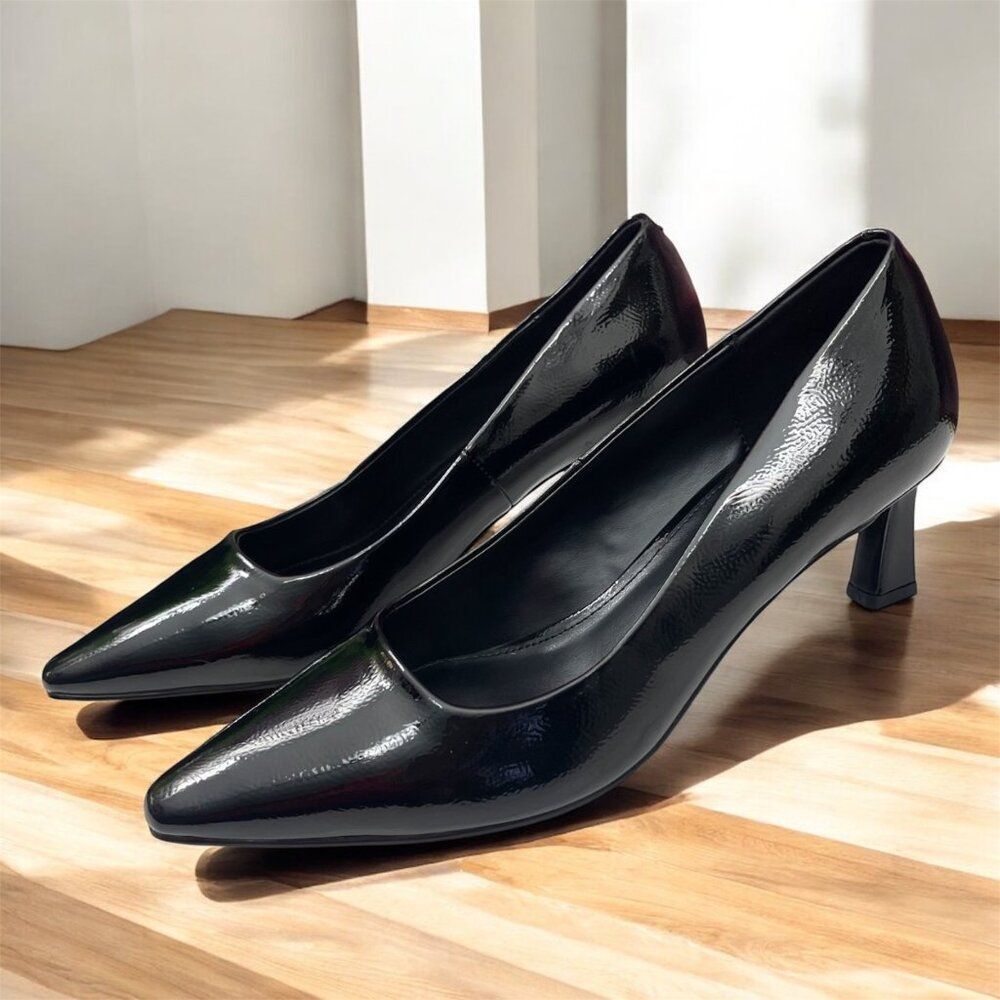 Steve Madden Womens Pointed Toe Kitten Heel Pumps in Black Patent 8.5
